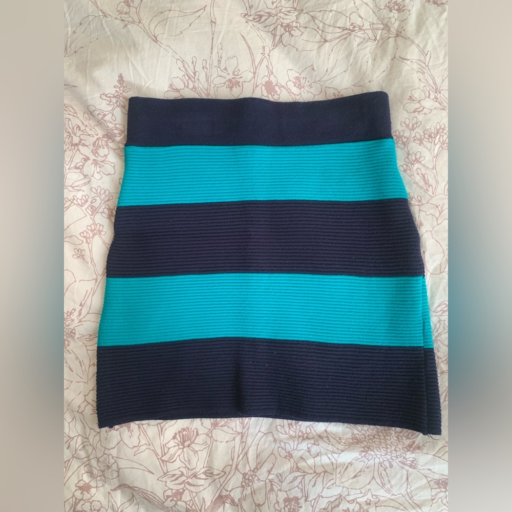 F21 - Color (navy/turquoise) blocked mini skirt (size small)